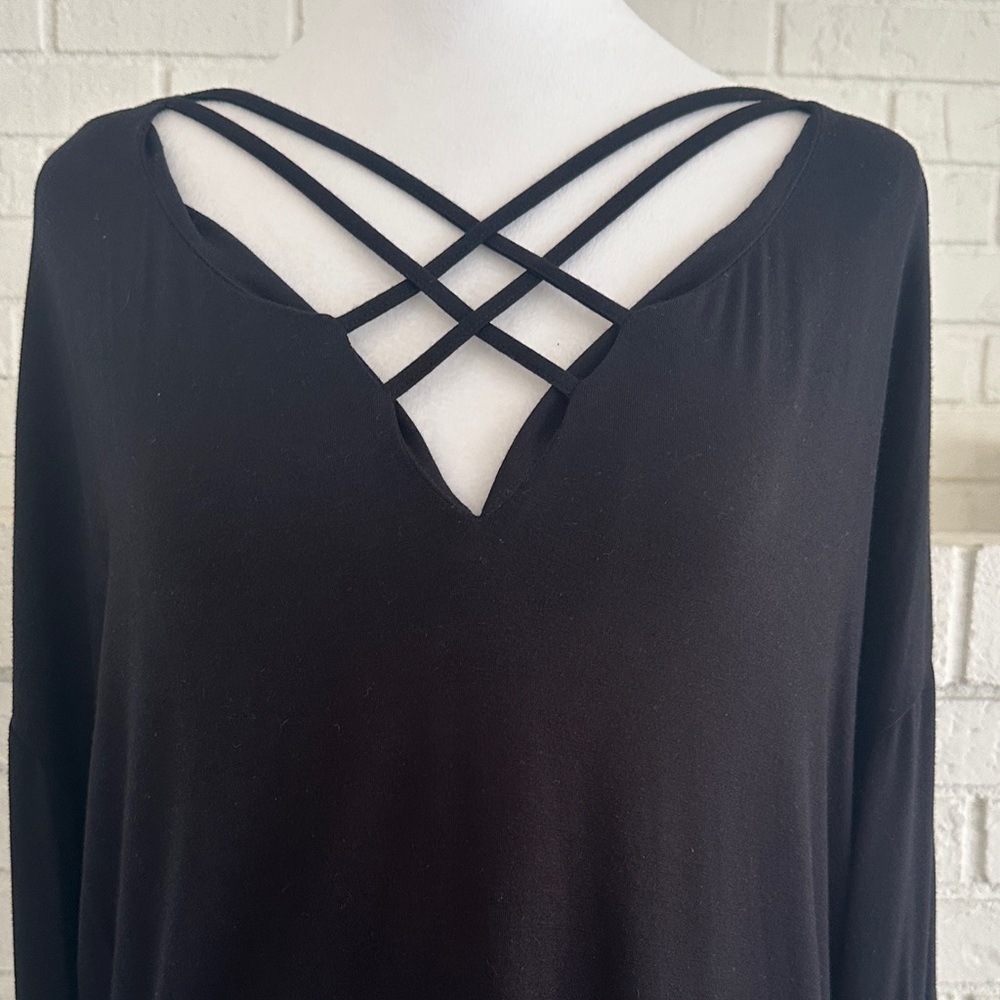 Thalia Sodi Black Crisscross Neckline Top Three Quarter Sleeve - Picture 2 of 11